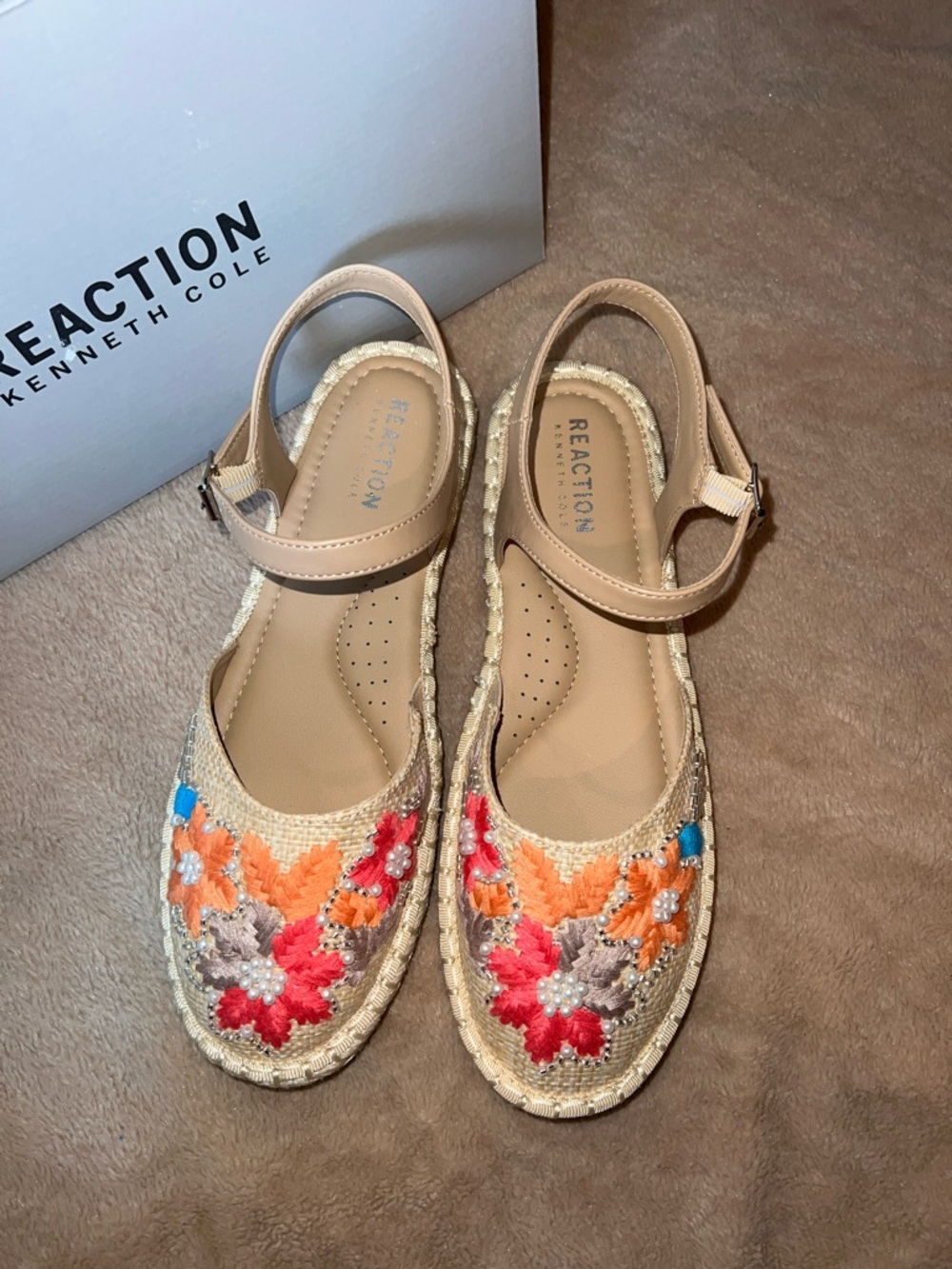 Reaction Kenneth Cole Beige Espadrille Sandals with Multicolor Floral Embroidery - Picture 2 of 7